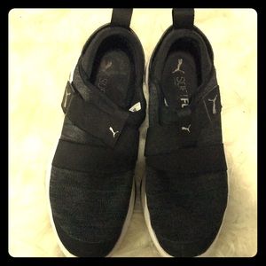 Puma soft foam walking shoes